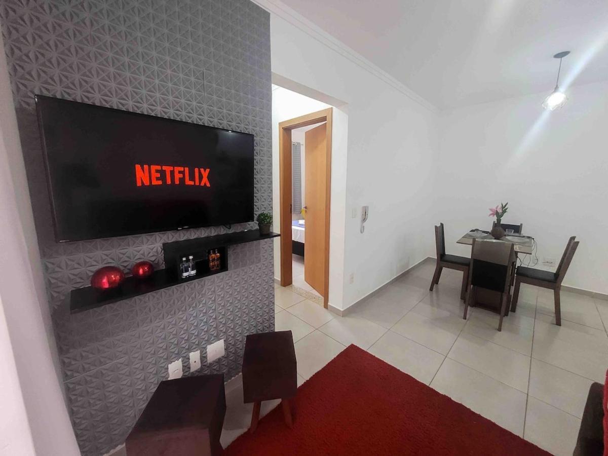 Bem No Centro, Cozinha Completa, Varanda E Garagem Poços de Caldas Eksteriør bilde